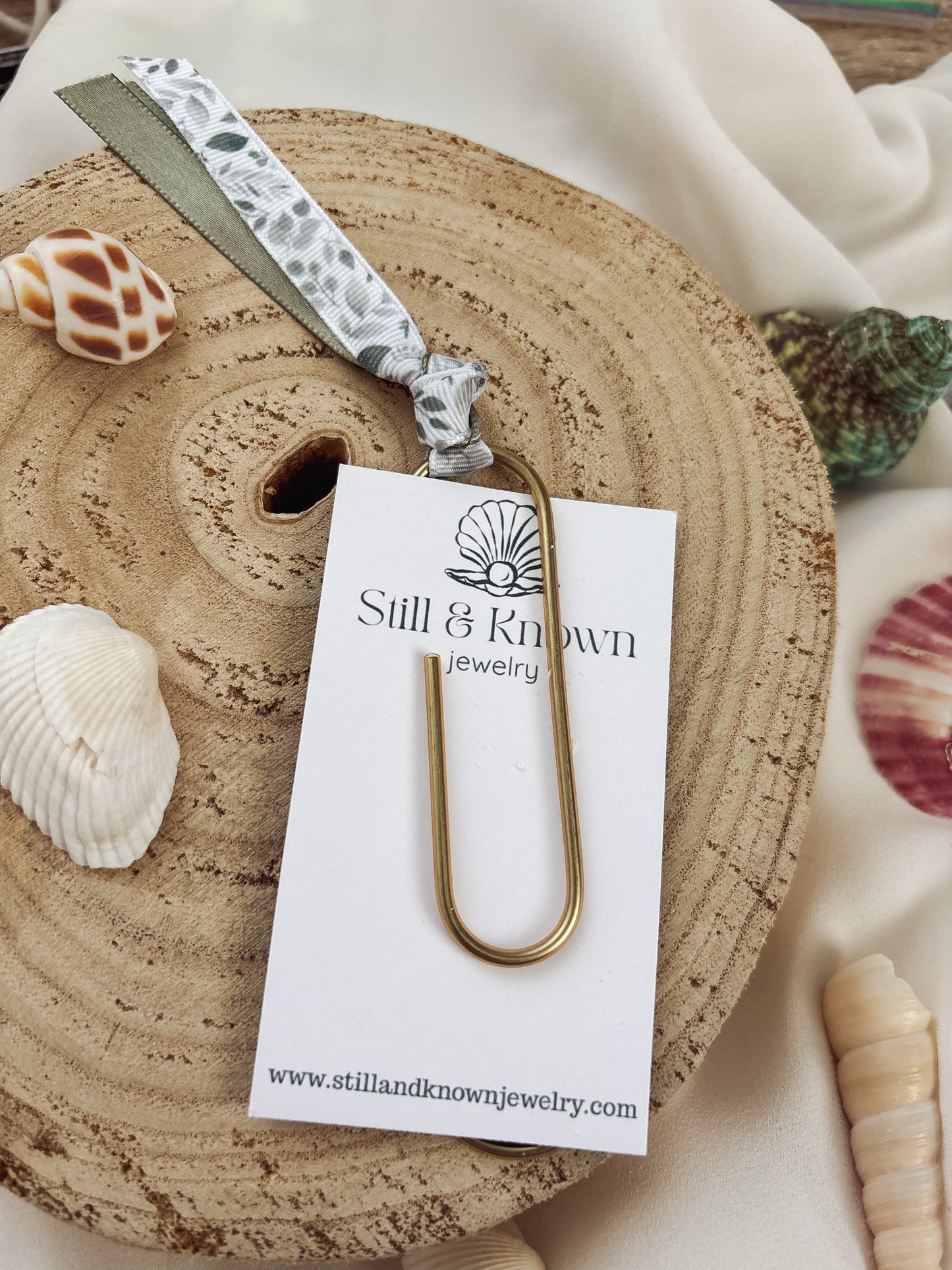 Jumbo Paperclip Bookmark
